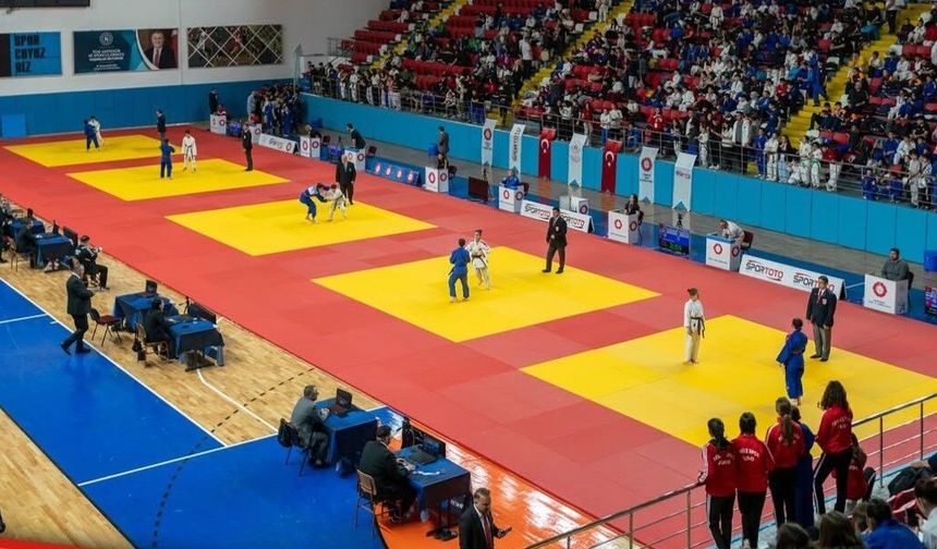 Minikler Türkiye Judo Şampiyonası Karaman’da başladı