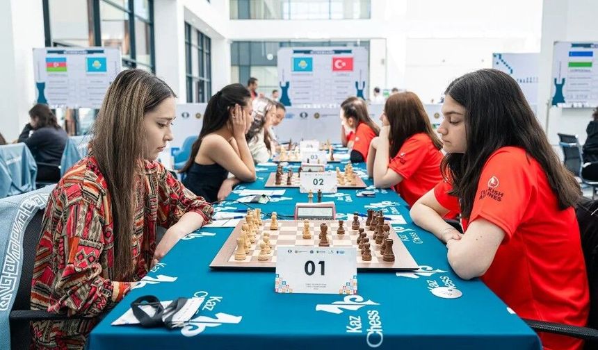 Kazakistan’daki satranç turnuvalarında mücadele sürüyor