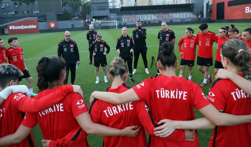 Kadın Milliler Kuzey İrlanda sınavına hazır
