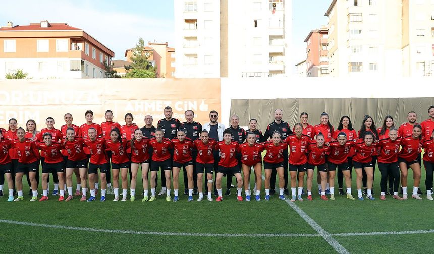 Kadın Milliler kritik Kuzey İrlanda sınavına çıkıyor
