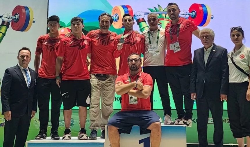 Mustafa Hamza Ciğer Silkmede Dünya İkincisi Oldu