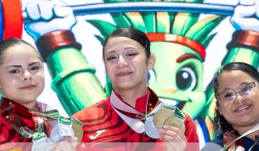 Kolombiya'da Türk Halterinden Madalya Yağmuru