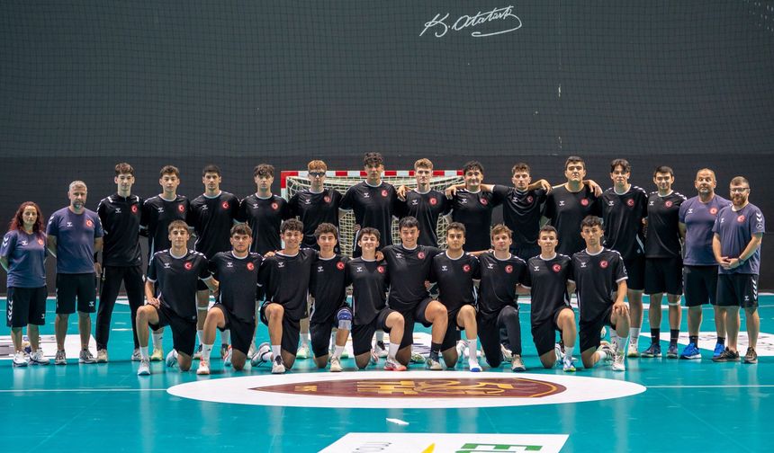 U18 Erkek Hentbol Millileri Avrupa Mesaisine Başladı