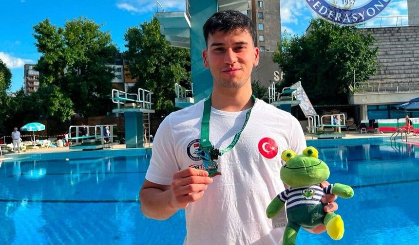 Arda Ünal Sofia Diving Cup'ta Bronz Madalya Kazandı
