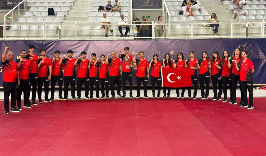 Milli masa tenisçilerden Avrupa'da tarihi başarı
