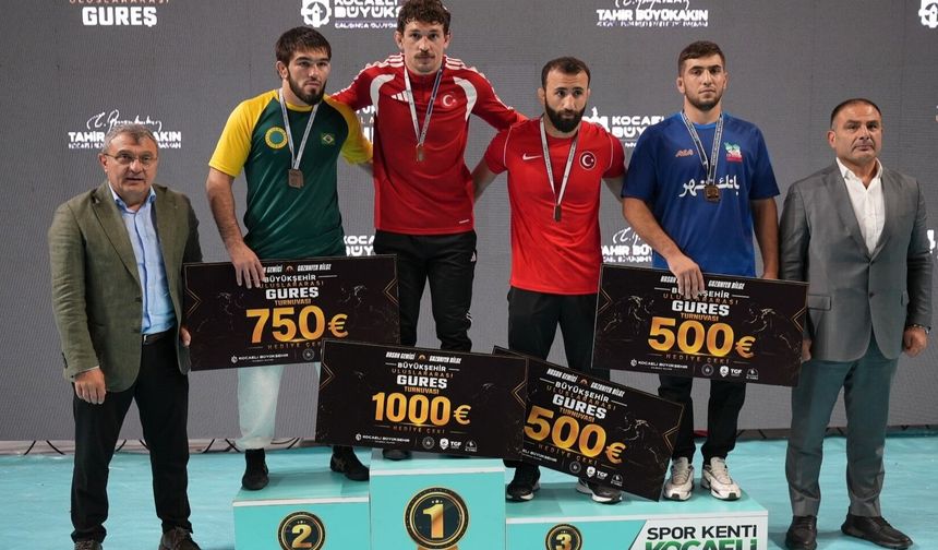 Hasan Gemici Güreş Turnuvası'nda İlk Gün Tamamlandı