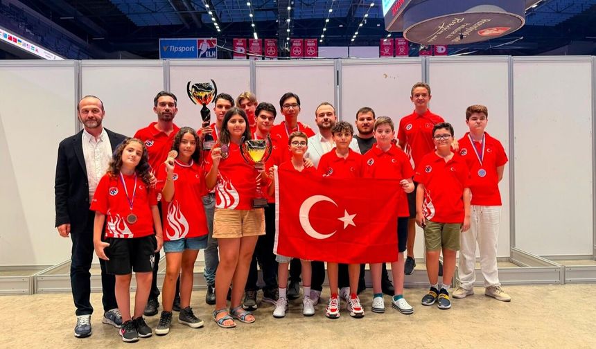 Genç Satranç Millileri Avrupa'da Tarihi Başarıya İmza Attı