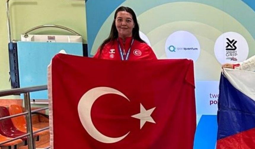 Esma Samira Kaya Avrupa’da Gümüşe Uzandı