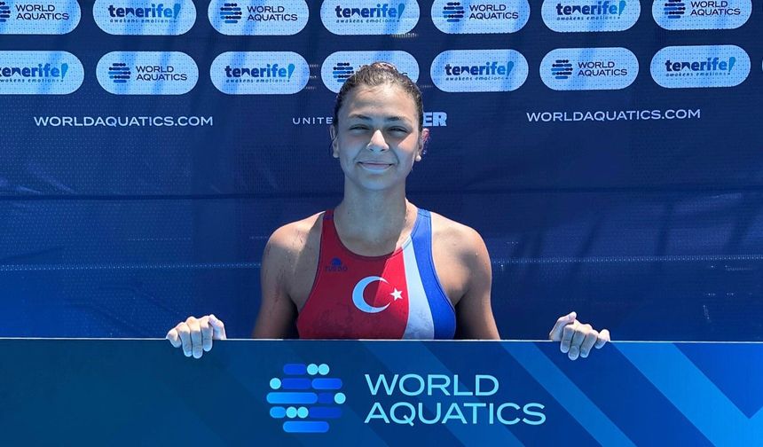 Defne Keremoğlu 6 Golle Maçın Oyuncusu Ödülünü Kazandı