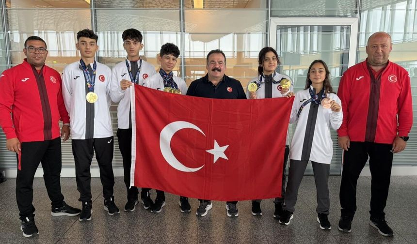 İşitme Engelli Genç Milliler Masa Tenisinde 8 Madalya Aldı