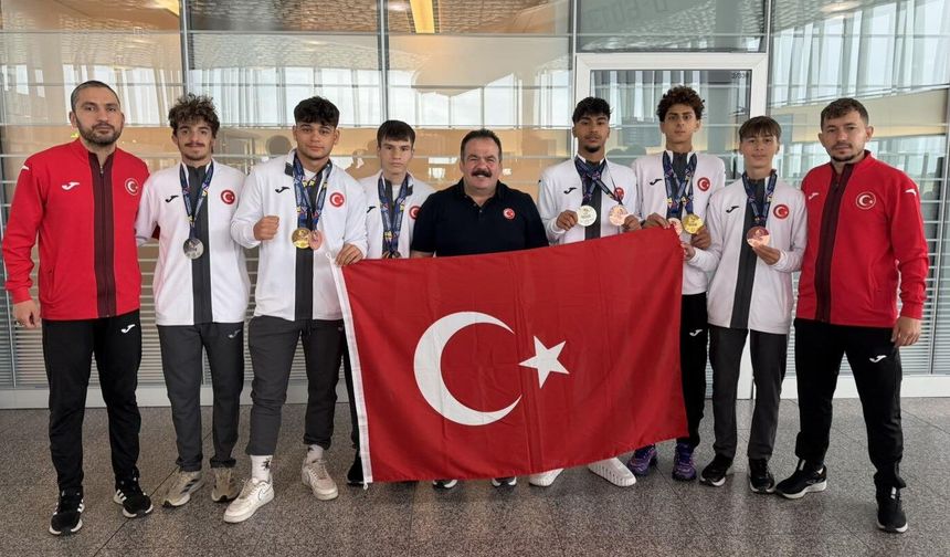 İşitme Engelli Genç Milliler Atletizmde 10 Madalya Kazandı