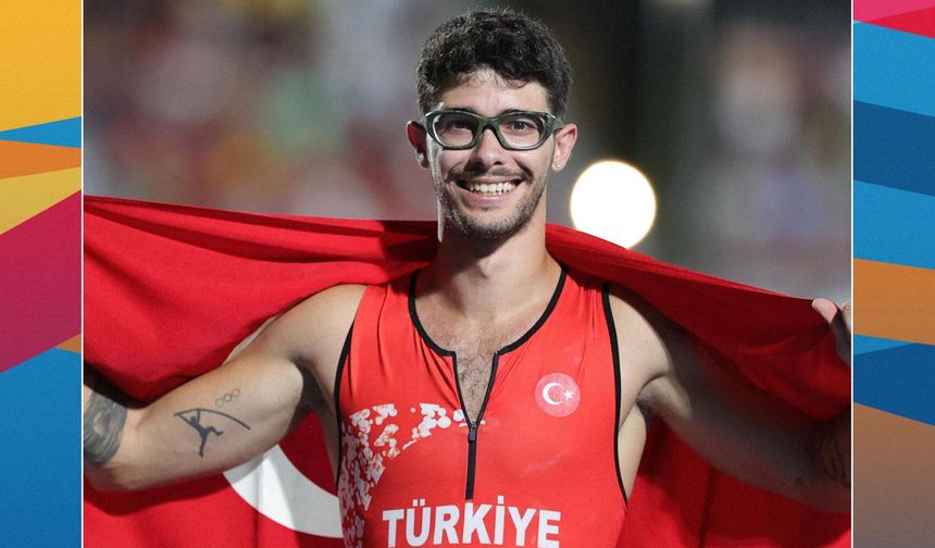 Ersu Şaşma Sırıkla Atlamada Gümüş Madalya Kazandı