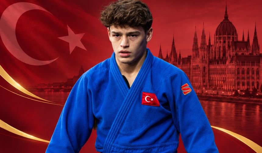 İbrahim Demirel Budapeşte’de Kürsüye Çıktı