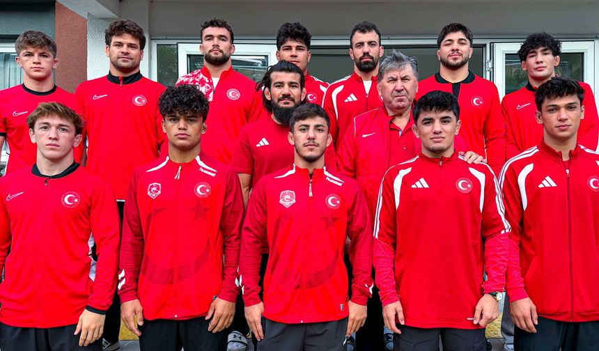 Serbest Stil Güreşçiler Grozni’de Mindere Çıkıyor