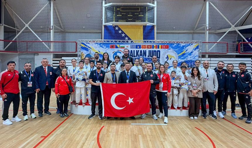 Süper Minik Judoculardan Balkanlar'da 10 Altın Madalya